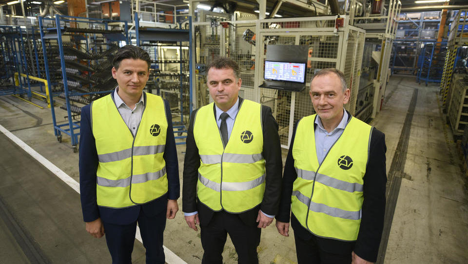 Tako TPV izdela 250 tisoč kosov sestavnih delov za avtomobile in...