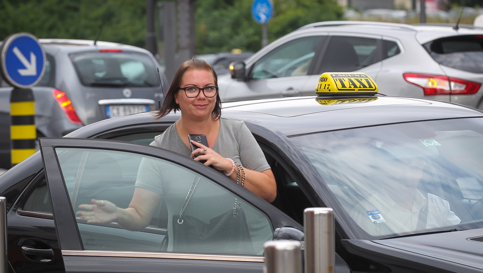 Preizkusila sem Hopin taksi: čaka se 'sto let'