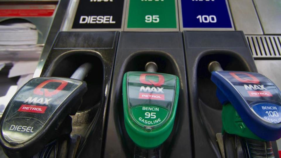 Petrol prodal za šestino več kot lani