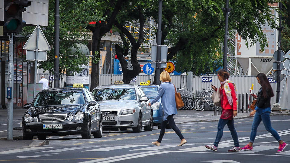 Je to taksi revolucija? Prihaja še Hopin, 'slovaški uber'